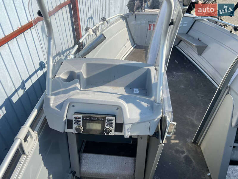 Катер Buster LX 2012 в Киеве фото 6 Катер Buster LX 2012 в Киеве