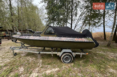 Човен Buster M 2010 в Києві