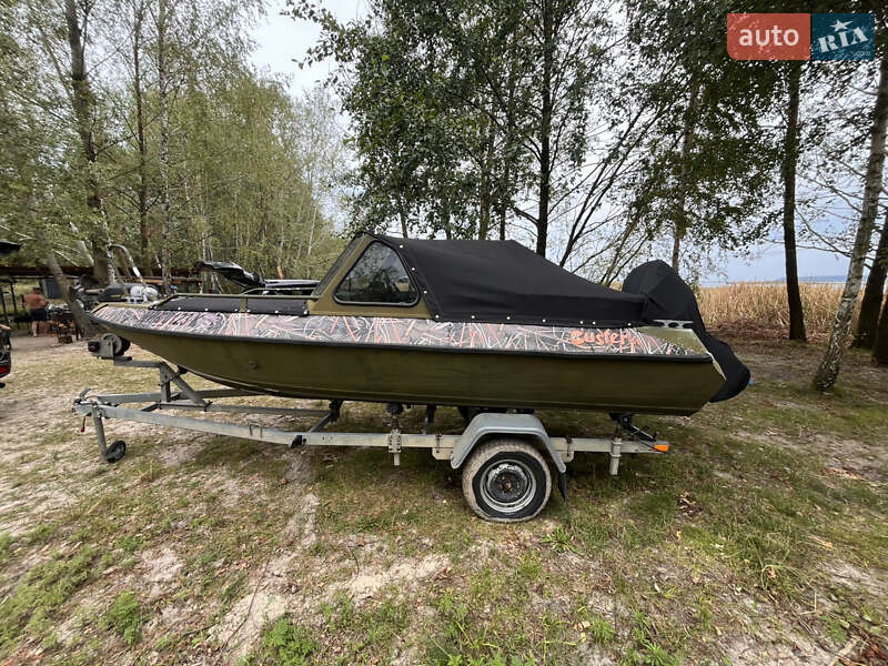 Лодка Buster M 2010 в 