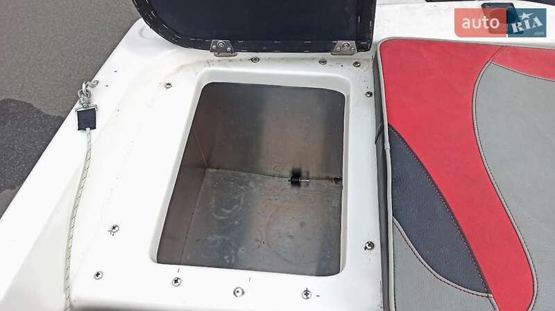 Катер Buster XXL 2008 в Києві