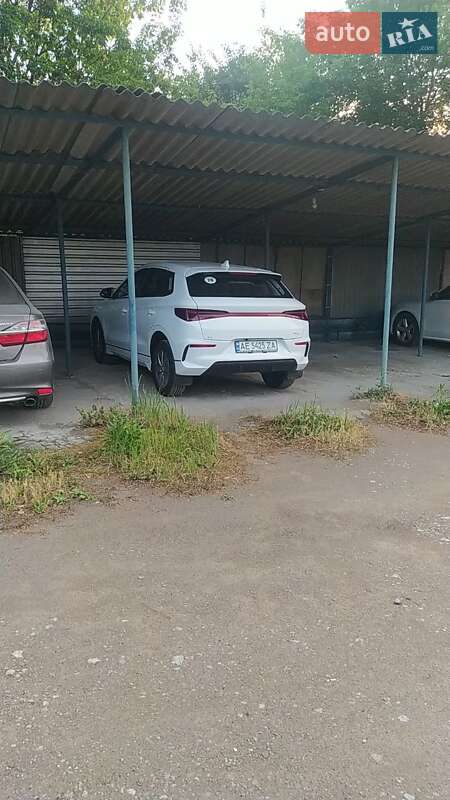 Хетчбек BYD E2 2022 в Дніпрі фото 19 Хетчбек BYD E2 2022 в Дніпрі