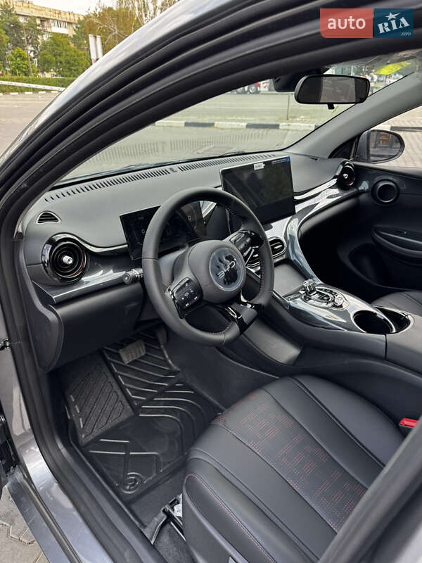 Хэтчбек BYD E2 2025 в Черновцах