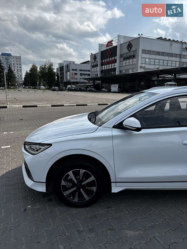 Хетчбек BYD E2 2025 в Чернівцях фото 10 Хетчбек BYD E2 2025 в Чернівцях