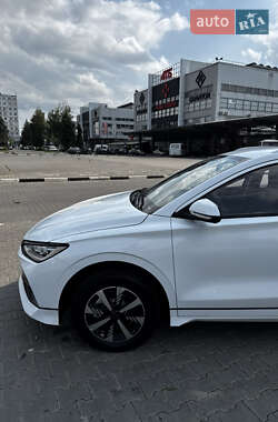 Хэтчбек BYD E2 2025 в 
