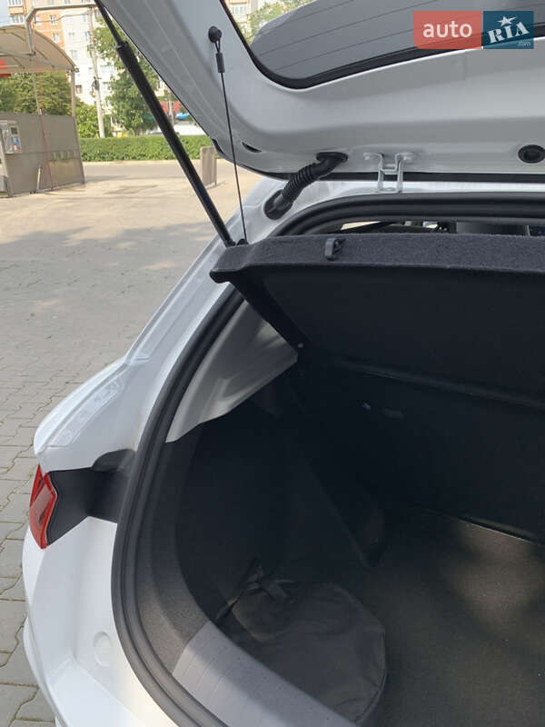 Хетчбек BYD E2 2025 в Чернівцях фото 44 Хетчбек BYD E2 2025 в Чернівцях