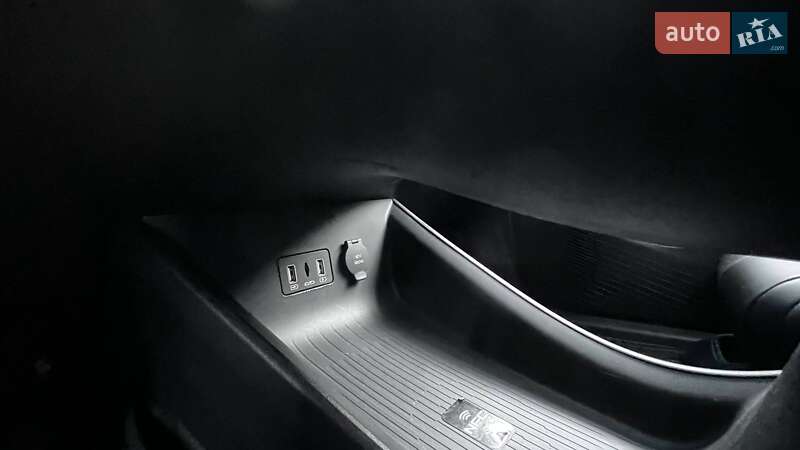 Хэтчбек BYD E2 2023 в Киеве