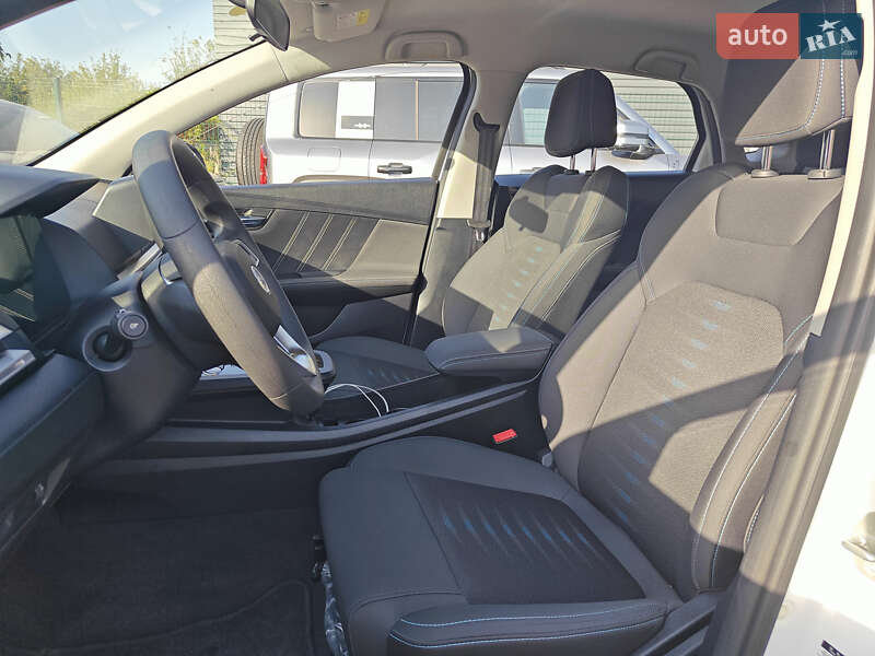 Хэтчбек BYD E2 2022 в Киеве фото 29 Хэтчбек BYD E2 2022 в Киеве