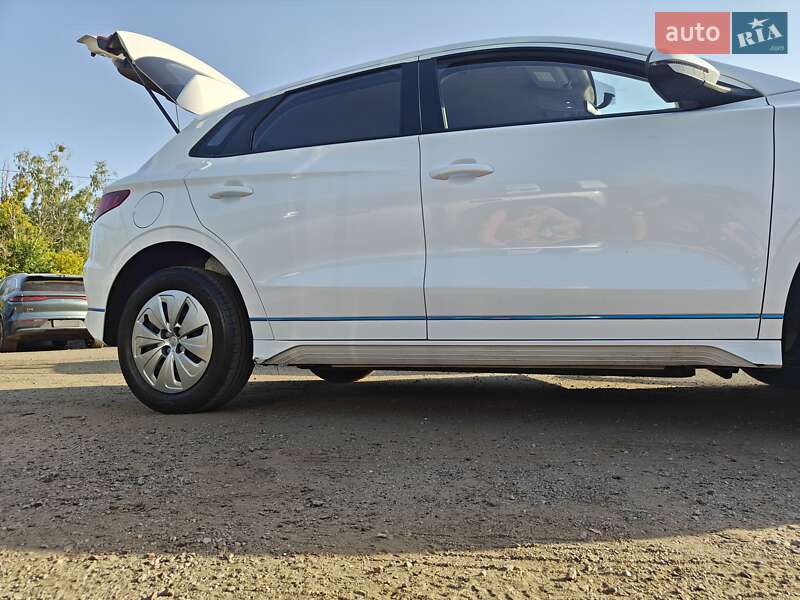 Хэтчбек BYD E2 2022 в Киеве фото 62 Хэтчбек BYD E2 2022 в Киеве