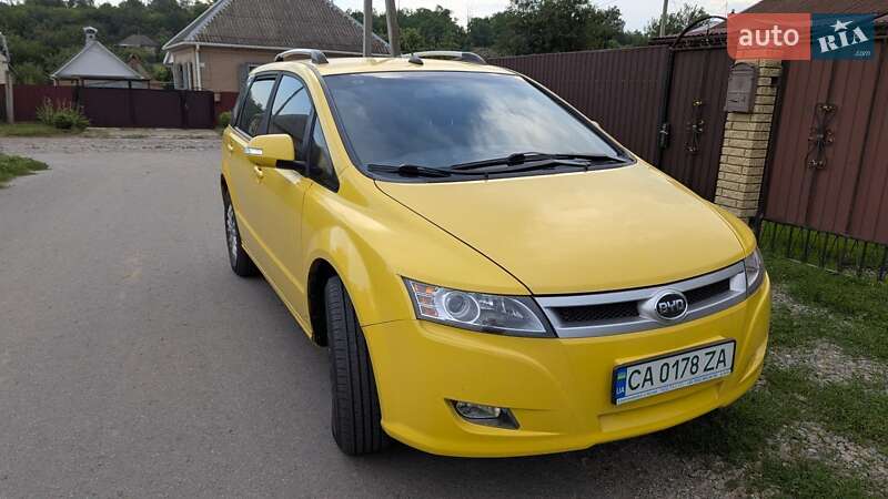 Хэтчбек BYD E6 2014 в Черкассах