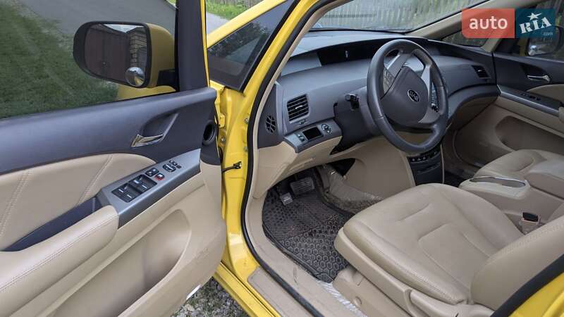 Хэтчбек BYD E6 2014 в Черкассах