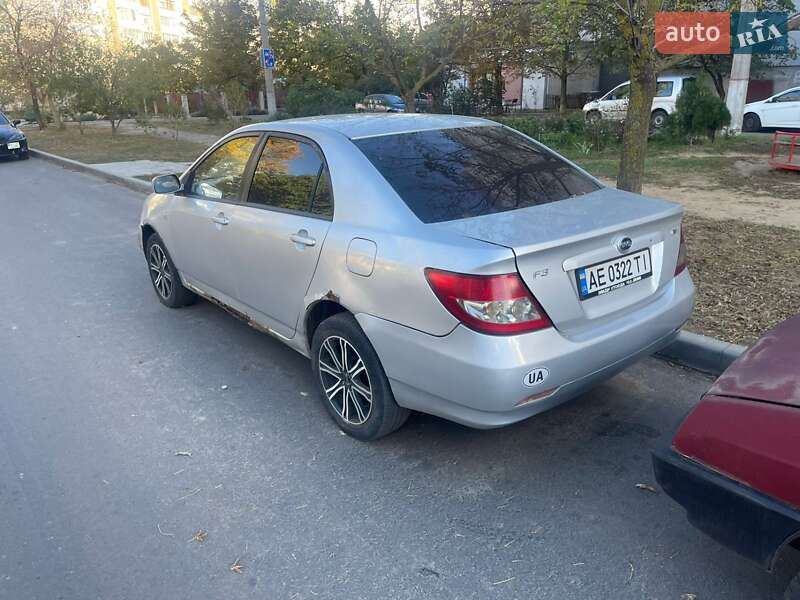 Седан BYD F3 2011 в 
