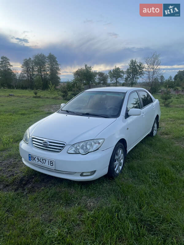 Седан BYD F3 2011 в 