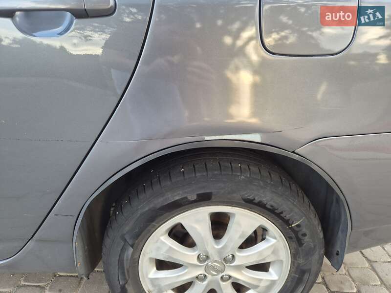 Седан BYD F3 2012 в Новомосковске