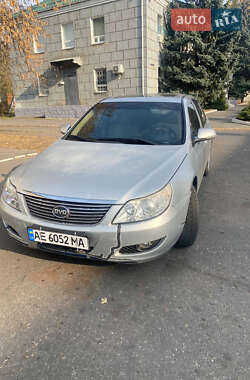 Седан BYD F6 2012 в 