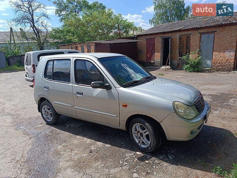 Хэтчбек BYD Flyer 2006 в Компанеевке