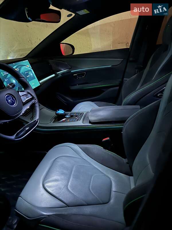 Седан BYD Han 2022 в Києві