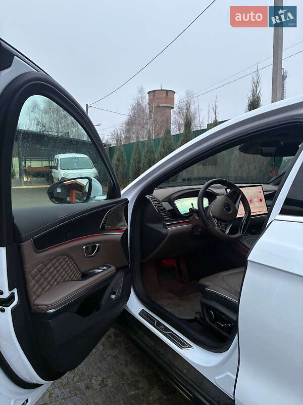 Седан BYD Han 2022 в Коростишеві