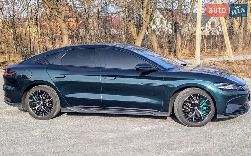 Седан BYD Han 2022 в Киеве