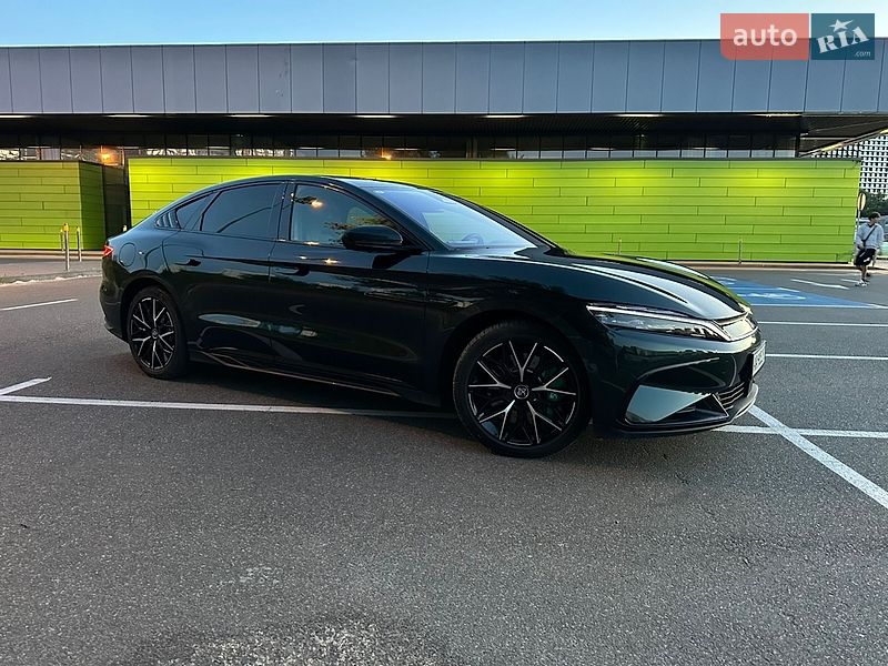 Седан BYD Han 2023 в Киеве