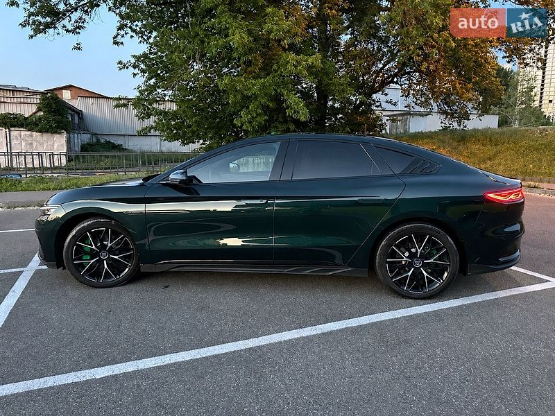 Седан BYD Han 2023 в Киеве