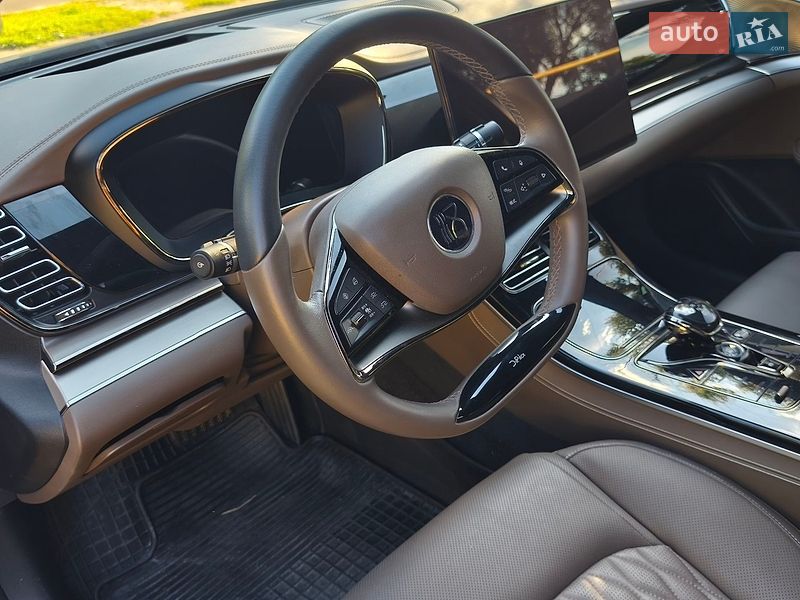 Седан BYD Han 2022 в Борисполі