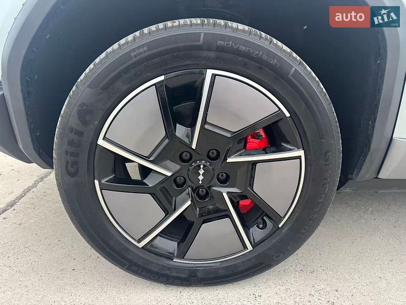 Внедорожник / Кроссовер BYD Leopard 3 2025 в Киеве
