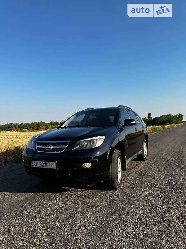 Внедорожник / Кроссовер BYD S6 2013 в Вольногорске