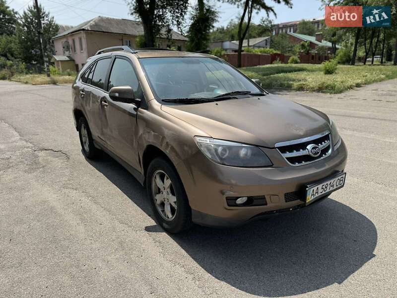 BYD S6 2012