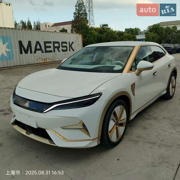 Внедорожник / Кроссовер BYD Song L 2023 в Киеве