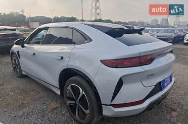 Внедорожник / Кроссовер BYD Song L 2025 в  фото 4 Внедорожник / Кроссовер BYD Song L 2025 в