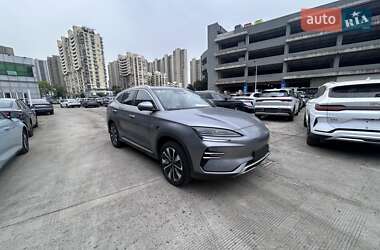 Позашляховик / Кросовер BYD Song Plus 2025 в 