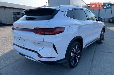 Позашляховик / Кросовер BYD Song Plus 2025 в 