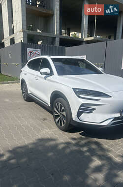 Внедорожник / Кроссовер BYD Song Plus 2023 в 