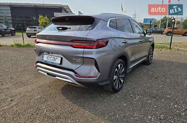 Позашляховик / Кросовер BYD Song Plus 2025 в 