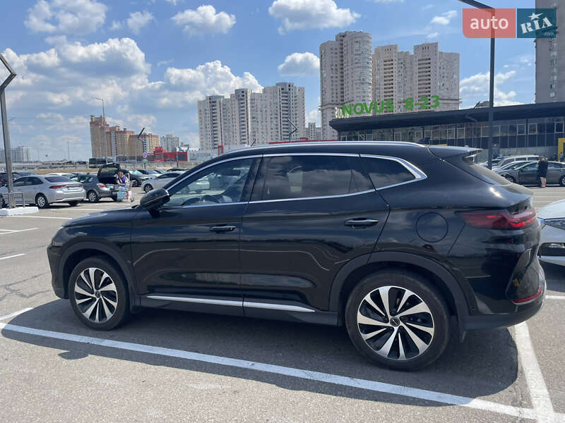 Внедорожник / Кроссовер BYD Song Plus 2023 в Киеве