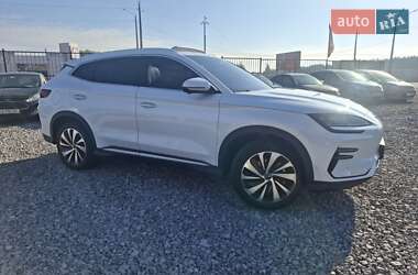 Внедорожник / Кроссовер BYD Song Plus 2023 в 