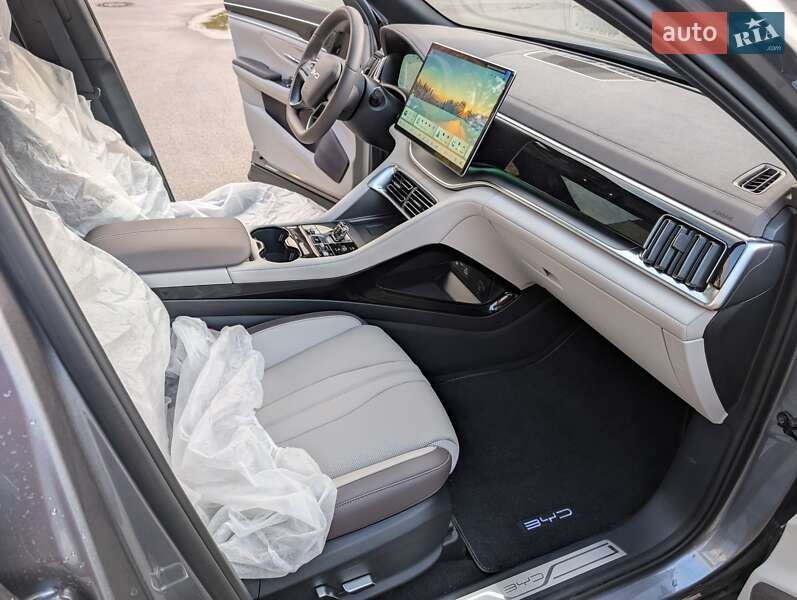 Внедорожник / Кроссовер BYD Song Plus 2025 в Днепре фото 8 Внедорожник / Кроссовер BYD Song Plus 2025 в Днепре