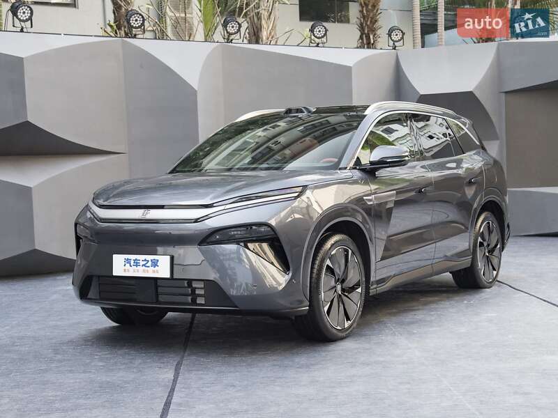 BYD Tang L 2025