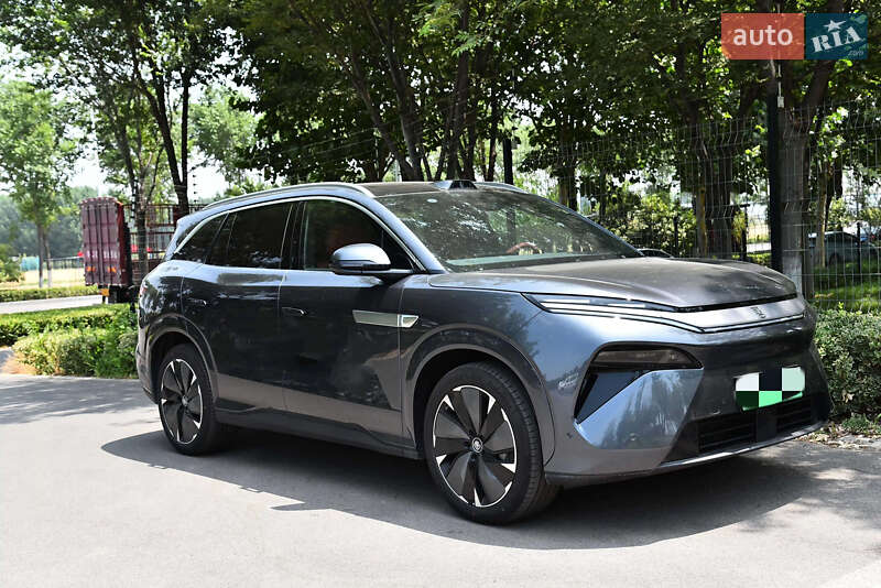 BYD Tang L 2025