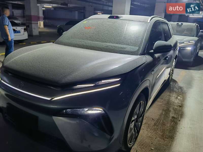 BYD Tang L 2025