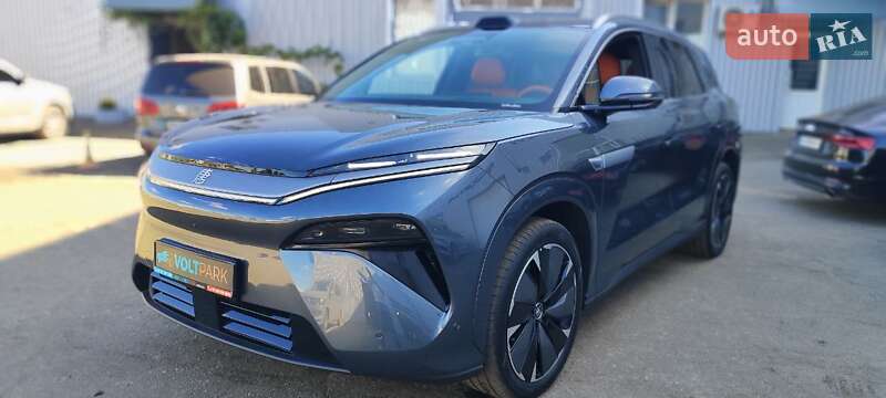BYD Tang L 2025
