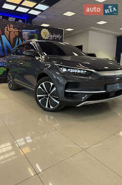 Позашляховик / Кросовер BYD Tang 2024 в 