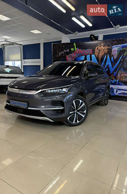 Позашляховик / Кросовер BYD Tang 2024 в 