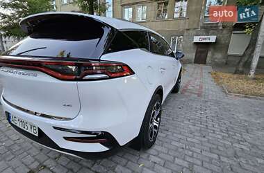 Позашляховик / Кросовер BYD Tang 2022 в 