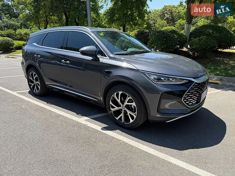 BYD Tang 2025