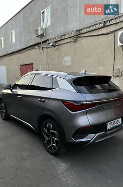 Внедорожник / Кроссовер BYD Yuan Plus 2022 в 