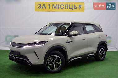 Позашляховик / Кросовер BYD Yuan Up 2024 в 