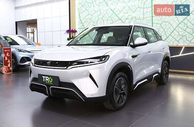 Позашляховик / Кросовер BYD Yuan Up 2024 в 