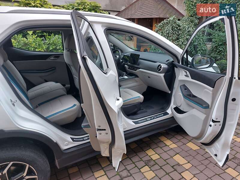 Позашляховик / Кросовер BYD Yuan 2023 в Снятині