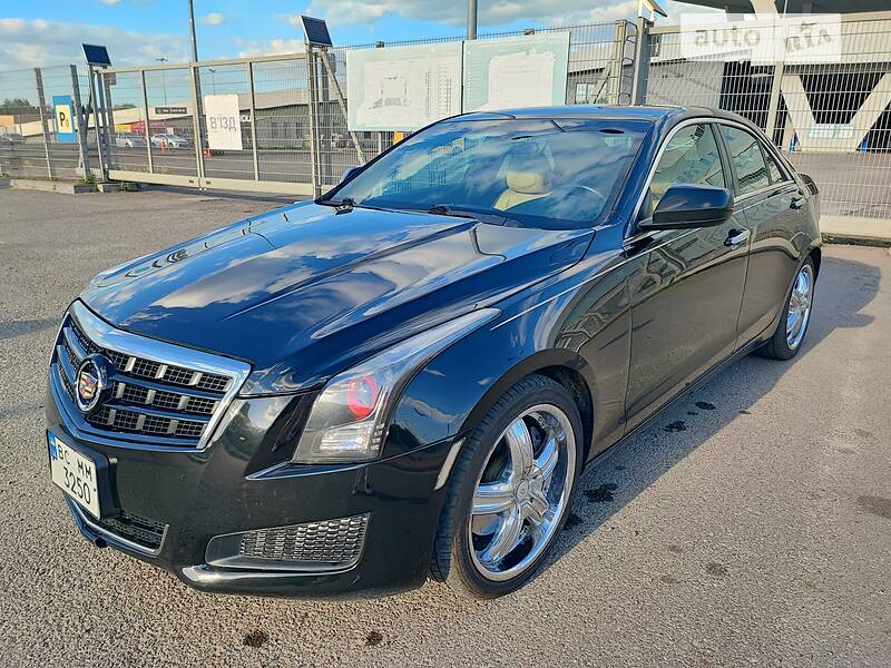 Седан Cadillac ATS 2013 в Львові